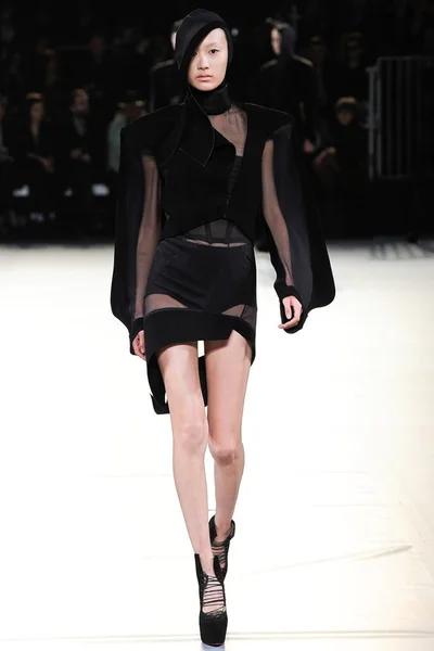 Look 31
